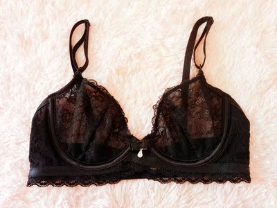 内衣收到了,包装的很精致,内衣内裤都分开装的,还送了一对胸贴。内衣面料柔软,穿起来舒服不扎皮肤,薄薄的很性感,一套穿起来挺好看,好评! 内衣收到了,包装的很精致,内衣内裤都分开装的,还送了一对胸贴。内衣面料柔软,穿起来舒服不扎皮肤,薄薄的很性感,一套穿起来挺好看,好评!