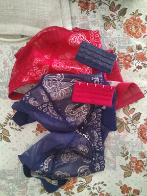 内衣质量挺好，码子整，版型很好。第二次购买。还会再来。赞。