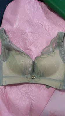 宝贝真棒，价格便宜，真的有聚拢的效果哦！最重要的是穿起来很舒服😄。