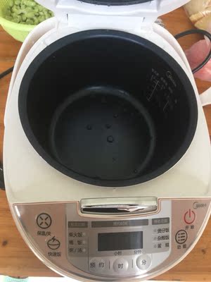 目前看来美的MB-WFS3018Q电饭煲怎么样,美的质量如何,值得入手吗