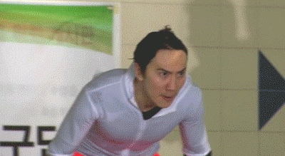 胸前扣满心期待 可是！ 扣子的设计超级扎皮肤！超级硬！还尖！ 无语了😓不会再回购的商品了&hellip;&hellip;