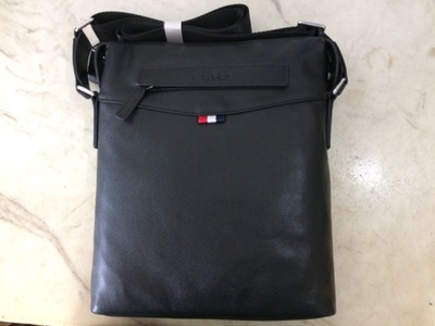 分析法兰穆勒男包怎么样,质量差不差呢，亲身使用经历曝光