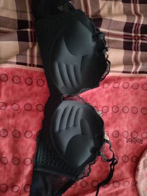 穿着很舒服，很服貼，非常的柔软，一点都没有勒的感觉，下次还会光临！