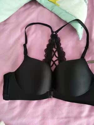 舒服，很有型，尺码也非常的标准，穿着合身，聚拢效果很好，颜色也很正没有色差，很漂亮，质量很好， 毫无累赘之感，质感亲肤，清洗不掉色，毫无怪异难闻之味真想不到这么便宜的价格买到如此好的产品！不紧绷，特别适合，喜欢的朋友可以下手了，不用犹豫的，质量很好的。  