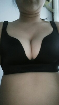 聚拢效果好，衣服穿的也舒服，就是肩带下滑不太满意