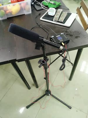 东西很好，还赠送了三件东西 技术人员也很专业帮忙调试 有不明白的问题很耐心给我解答 总体来说很满意