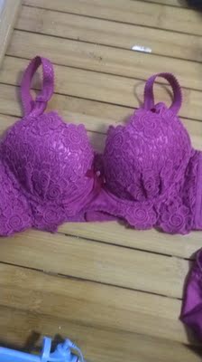 很漂亮！非常喜欢！一次买了3套！以后还会来光顾的！✌✌✌✌✌