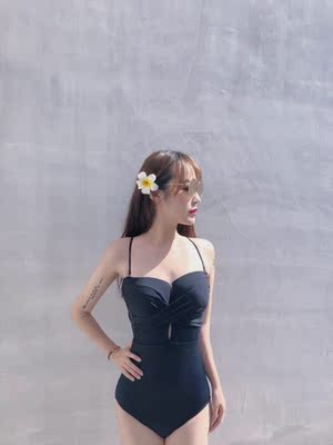 泳衣超好看 显身材哦 面料很舒服。有好几种带子的系法哦 可以随意调节。满意~ 泳衣超好看 显身材哦 面料很舒服。有好几种带子的系法哦 可以随意调节。满意~