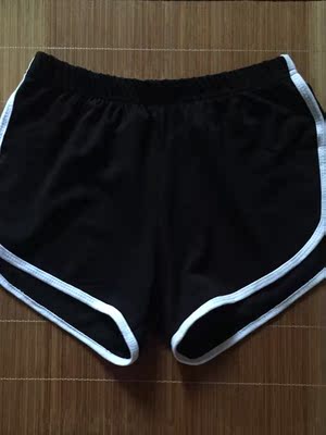 面料挺舒服的,90斤 尺码刚刚好!洗了轻微褪浮色,当家居服睡裤完美~ 面料挺舒服的,90斤 尺码刚刚好!洗了轻微褪浮色,当家居服睡裤完美~