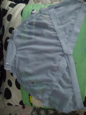 内裤质量特别好，拼接的腰显得挺性感的，网纱透气舒适，超爱穿哦。