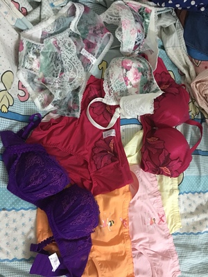 搞活动，很优惠，一下子买了好几件，都很满意～