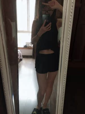 特别显瘦，喜欢黑色的，莫代尔的面料，睡觉穿特别舒服，必须要给个好评