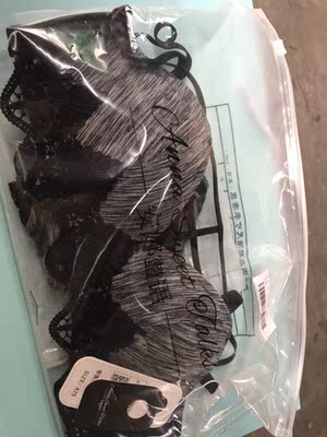 超级好评 看起来很丰满 性感的叻