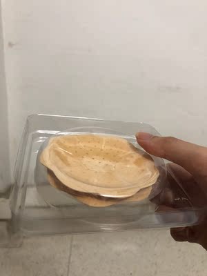 这个是我续momoshero家后 第二个在淘宝遇见那么有礼貌耐心的卖家了 店主真的很有内涵 店主的耐心解释后真的感觉店主有在用心的经营 品质也不错 店主还很细心的解释我要如何穿戴虽然已经附赠说明书 最最最让我惊喜的是那个店主赠送的粉红盒子 也太大方了吧！！！好喜欢好惊艳 我还以为转运公司寄错东西给我了没想到是店主的爱心呀 第一次穿那么性感的衣服 第一次就给我遇上那么用心的店主 我也太幸运了 感恩店主 店主真的人很好 好喜欢呀 希望多点新款 一定会在多多光顾 很感动那么用心的卖家了现在淘宝是稀有品种了 加油哦！店主