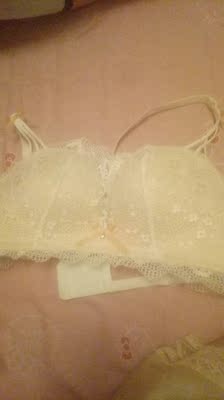 货已经收到了,试穿了一下很舒适,颜色很正,店家服务态度好!五星好评!很满意的一次购物! 货已经收到了,试穿了一下很舒适,颜色很正,店家服务态度好!五星好评!很满意的一次购物!