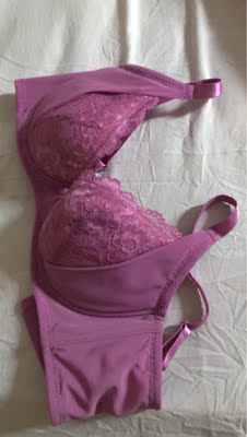 面料柔软舒适，胸型好，很满意