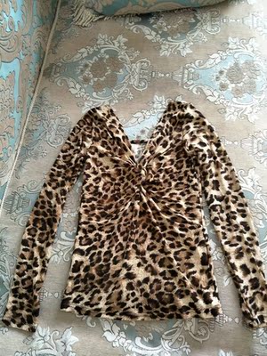 衣服很洋气时尚，上身效果很好