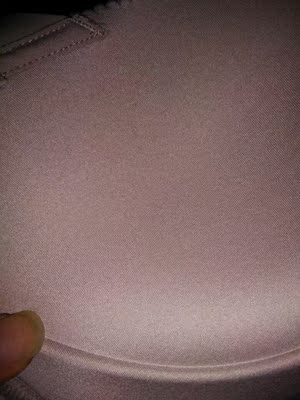 挺好的,布料舒服,尺码也还合适,就是底片有点容易移位,还是一片式的好啊!推荐。扣子需要注意一下,不能太用力,容易坏。时间原因没有多拍照片。总体还是推荐149这款!如果耐穿会回购,建议客服能推荐一点洗护内衣的小知识。 挺好的,布料舒服,尺码也还合适,就是底片有点容易移位,还是一片式的好啊!推荐。扣子需要注意一下,不能太用力,容易坏。时间原因没有多拍照片。总体还是推荐149这款!如果耐穿会回购,建议客服能推荐一点洗护内衣的小知识。