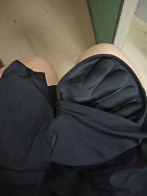 质量太差穿了三次两件都开裂了，去年别地方买的一年了还好好的，实在无语