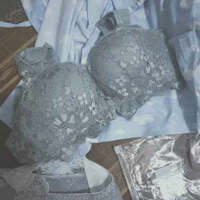 超级喜欢她家的内衣噢～非常好看 设计也很美 可以当平胸也可以聚拢 大爱～