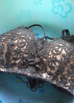 内衣很好，洗了也不变形，之前买小了，买家也给换货，客户也好，值得购买，喜欢的感紧抢购