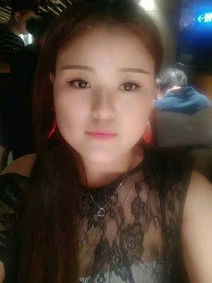 穿的很漂亮，朋友说很有女人味和气质，关键我会挑衣服呀！?大爱！