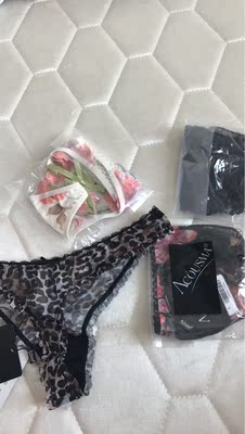 第二次购买，裤裤不扎肉，很柔软，爱上了丁字裤了