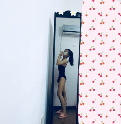 穿着挺舒服的,面料手感也不错,有点粘毛,习惯好评 穿着挺舒服的,面料手感也不错,有点粘毛,习惯好评