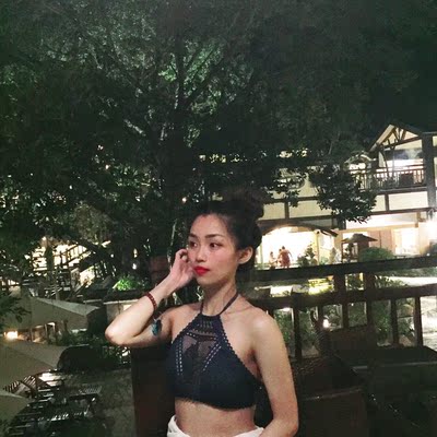 唉屁股胖 泳裤嘞大腿肉......... 唉屁股胖 泳裤嘞大腿肉.........