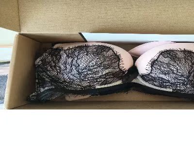 在网上买的内衣也不少,这家内衣质量确实挺不错的,号码比较正,而且聚拢效果也比较不错,以后有需要的话会回购的。 在网上买的内衣也不少,这家内衣质量确实挺不错的,号码比较正,而且聚拢效果也比较不错,以后有需要的话会回购的。