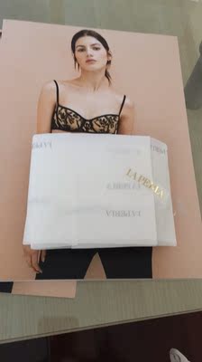 不愧是大品牌，物流包装都特别满意，手感柔软舒适，特别满意。