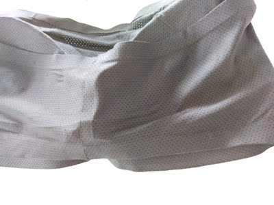 挺不错很好穿，很合适不会勒很舒服的 不会掉下来。是我夏季衣服的救星，夏季吊带、露肩、一字领都非常适合 价格也不贵真的是物美价廉 ，好评好评还会再回购的 喜欢的小姐姐可以放心购买