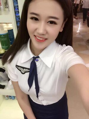 实物比模特穿的更好看点，蓝色实物偏深一点的，刚好是我喜欢的，上身效果很好。