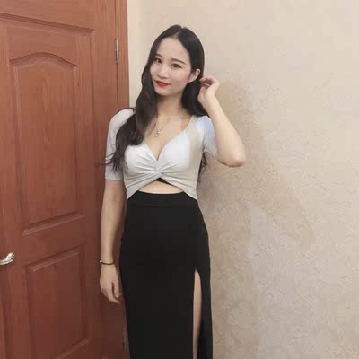 衣服很收身，显身材，质量好，满意的一次购物，谢谢卖家，给你个赞。