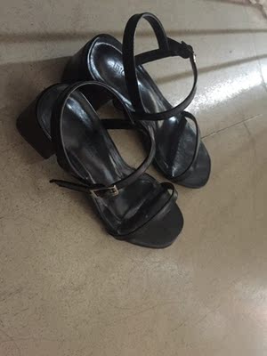 还挺不错的，质量可以，穿得很合脚舒服，表示满意。