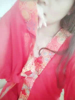 衣服收到了,质量很好,穿上很性感,古装别有一番味,特别喜欢。。。 衣服收到了,质量很好,穿上很性感,古装别有一番味,特别喜欢。。。