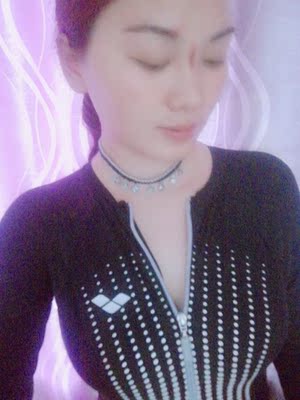 穿上太完美，前凸后翘