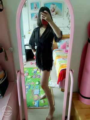 睡衣好看，料子也舒服，我很喜欢，这次购物也特别满意呀！！！我身高160体重116这个码子刚刚好，穿着合适