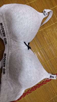 不错不错,很满意哈哈哈,面料也很舒服,超级喜欢~~~ 不错不错,很满意哈哈哈,面料也很舒服,超级喜欢~~~