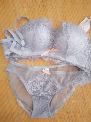 摸起来很舒服,布料柔软,款式也很不错噢,喜欢的妹子可以下手 摸起来很舒服,布料柔软,款式也很不错噢,喜欢的妹子可以下手