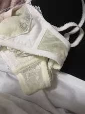 不要买,穿了几次就黄了 不要买,穿了几次就黄了