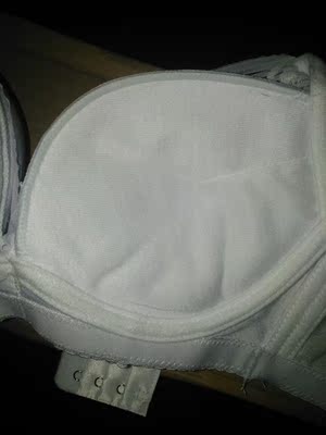 实物跟图片一致，质量也很好，这个价钱还蛮值的，物美价廉。