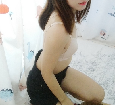 内衣质量不错,很柔软,穿着舒服,感觉透气不会勒, 就是那种存在感很弱,很轻松的那种,这个颜色比较浅,随便穿啥也不怕透。 内衣质量不错,很柔软,穿着舒服,感觉透气不会勒, 就是那种存在感很弱,很轻松的那种,这个颜色比较浅,随便穿啥也不怕透。