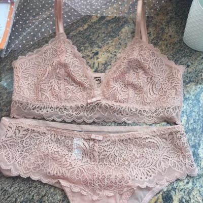 抢了提前购的体验，昨天下单早上内衣就收到了，快递给力哦，内衣很满意，这种蕾丝薄款内衣很舒适，质量也很好， 75C胸围穿L码刚刚好~