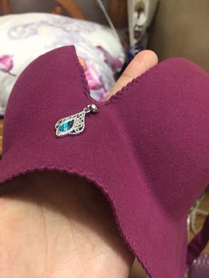 质量非常好！！！就是太厚了！！好难晾干，特别是最近连续一个多月下雨，我就是因为内衣不够穿才买的，这下好了，晒不干ᓖ( &bull;́︿&bull;̀ )ᓙ 希望这种布料的可以出一些稍微薄一些的款式