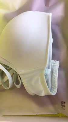 内衣很好很感觉,摸起来很舒服,我感觉还是挺不错的!做工非常好! 内衣很好很感觉,摸起来很舒服,我感觉还是挺不错的!做工非常好!