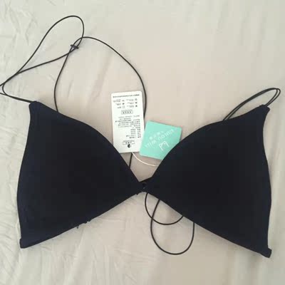 夏天穿很适合，不会厚，很薄，搭配衣服特别百搭，会推荐朋友来的