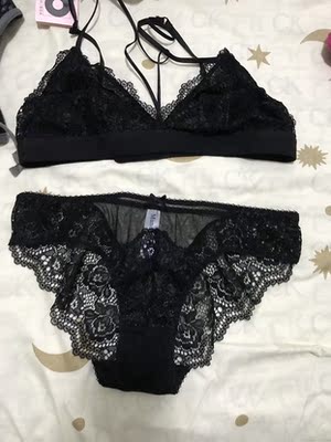 超仙超性感，男朋友很喜欢。大胸妹子的福利，穿了胸小我喜欢。摸起来质量还可以，内裤简直是要喷血，好看好看，性感性感