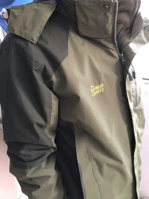 目前看来狼骑户外冲锋衣怎么样,是什么牌子的?质量上档次吗?