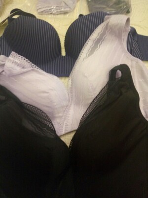 宝贝收到了，蓝色很好看，款式质量不错，很舒服，我非常喜欢，满意。